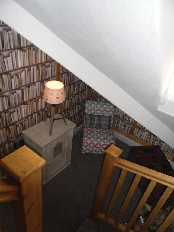 Claremont House Holiday Apartments Лландидно Номер фото